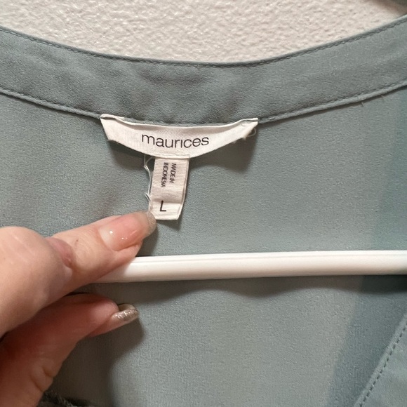 Maurices Blouse with pockets - Picture 5 of 6